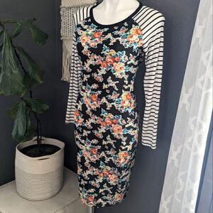 Brickyard Buffalo Floral T-shirt Dress Long Sleeve